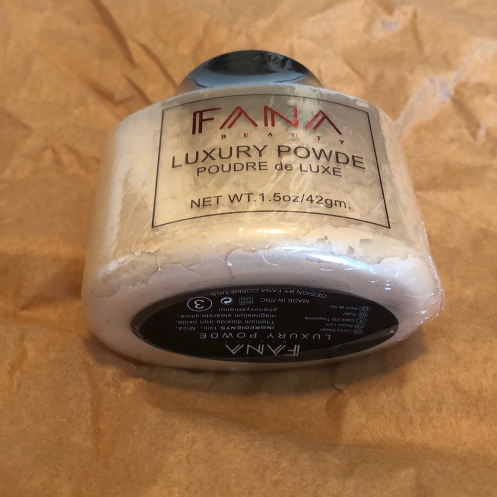 ❤️ New Make Up Powder ❤️ - Picture 6 of 7